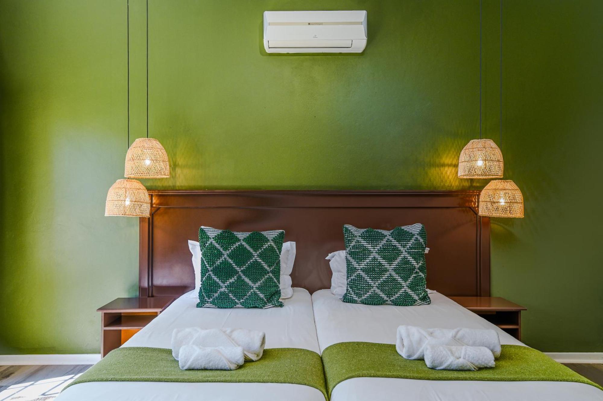 Thorntree Country Lodge Оудсхорн Экстерьер фото